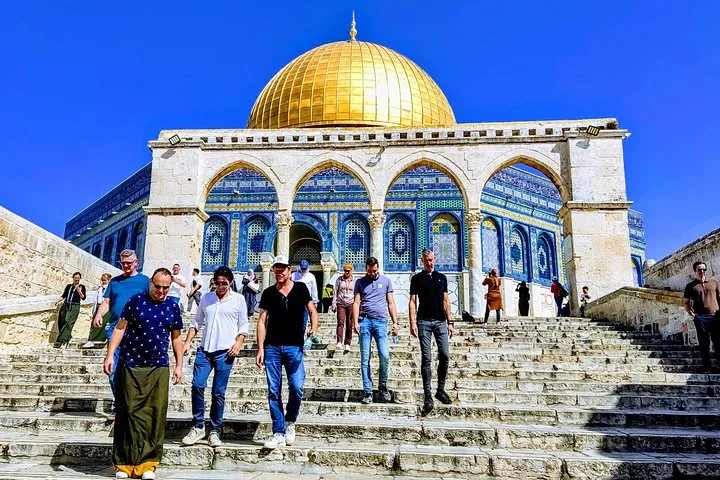 Small group looking over the Jerusalem Old City from the Mount of Olives on a boutique Jerusalem Old City tour from Tel Aviv